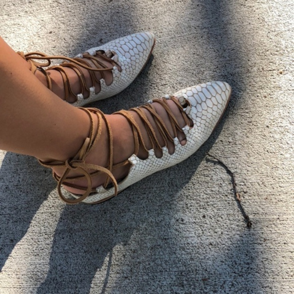 Freebird by Steven Enya snakeskin lace up flats